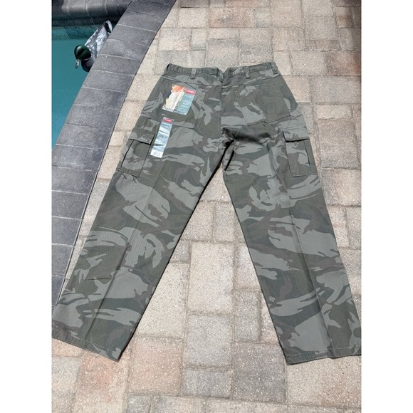 Wrangler Other - Wrangler Hero Cargo Pants Men's 40x32 Gray Camo Relaxed Fit Cotton Military NWT
